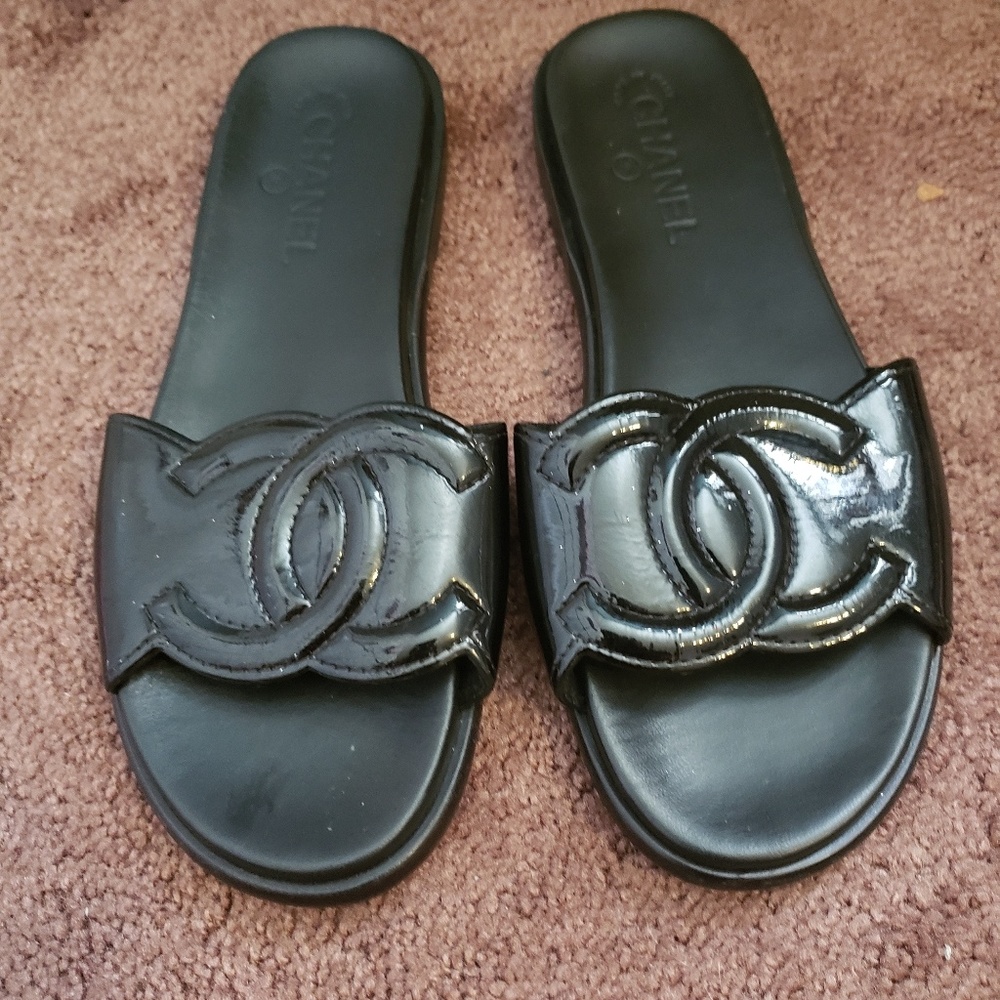 Chanel Black CC Patent Leather Mules/ Sandles - Picture 1 of 3